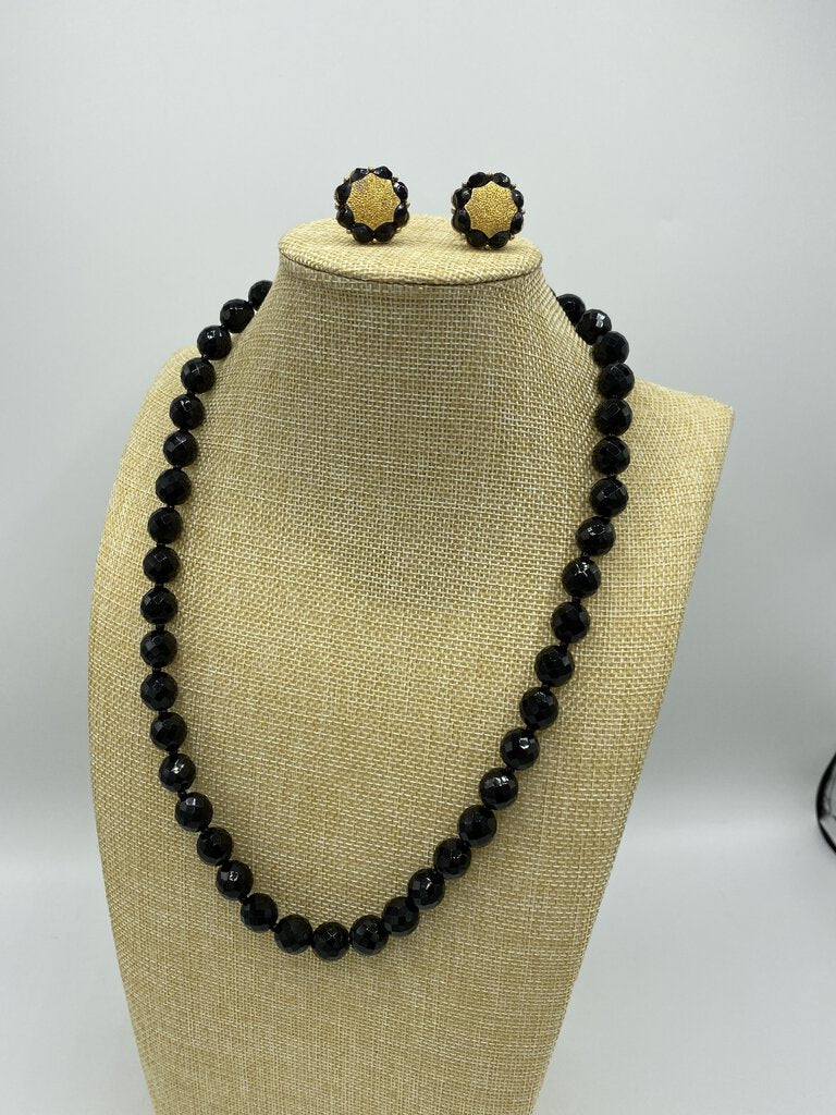 Vintage Black Jet Faceted Glass Bead 23” Necklace with Clip-on Earrings /r