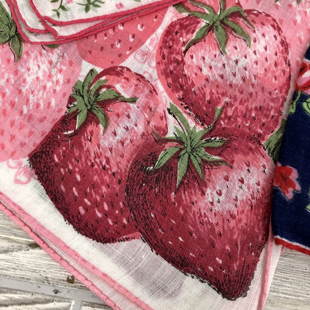 Lot of 7 Vintage Hankies ~ Strawberries/ Roosters/ Flowers /b