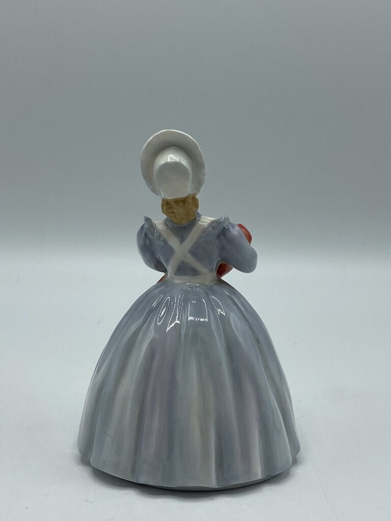 Royal Doulton Porcelain Figurine “The Rag Doll” HN2142 Made in England 1953 /r