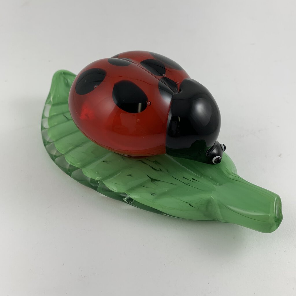 Blown Glass Murano-Style Lady Bug on a Leaf Figurine /hg