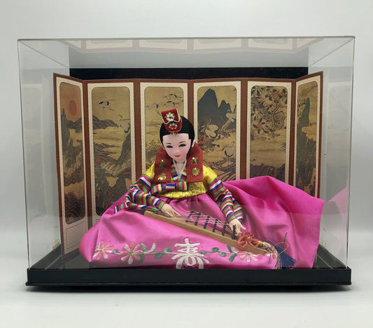 Vtg Korean Doll in Case Playing a Gayageum Beautiful /b