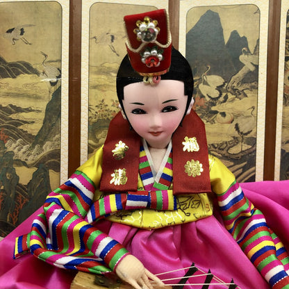 Vtg Korean Doll in Case Playing a Gayageum Beautiful /b
