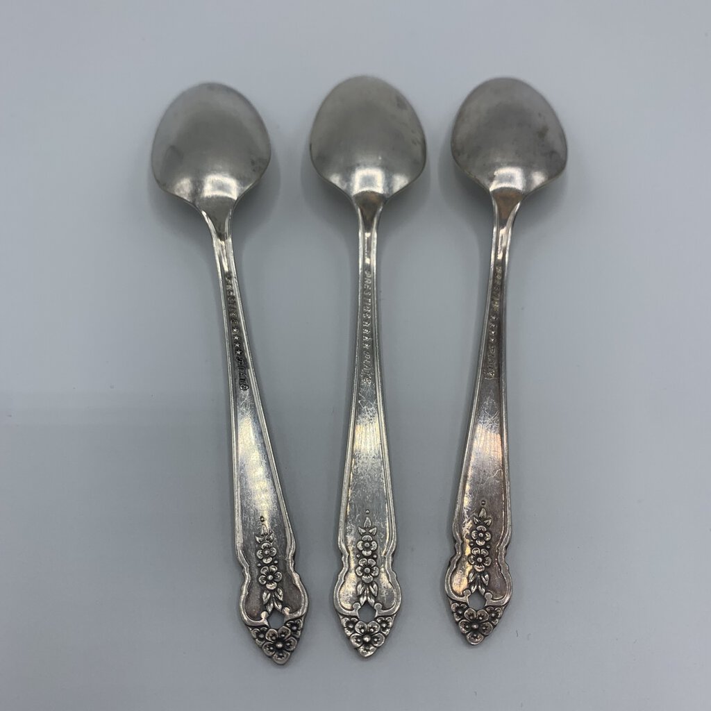 Vintage Oneida Prestige “Distinction” Demitasse Spoons/Baby Spoons /hg