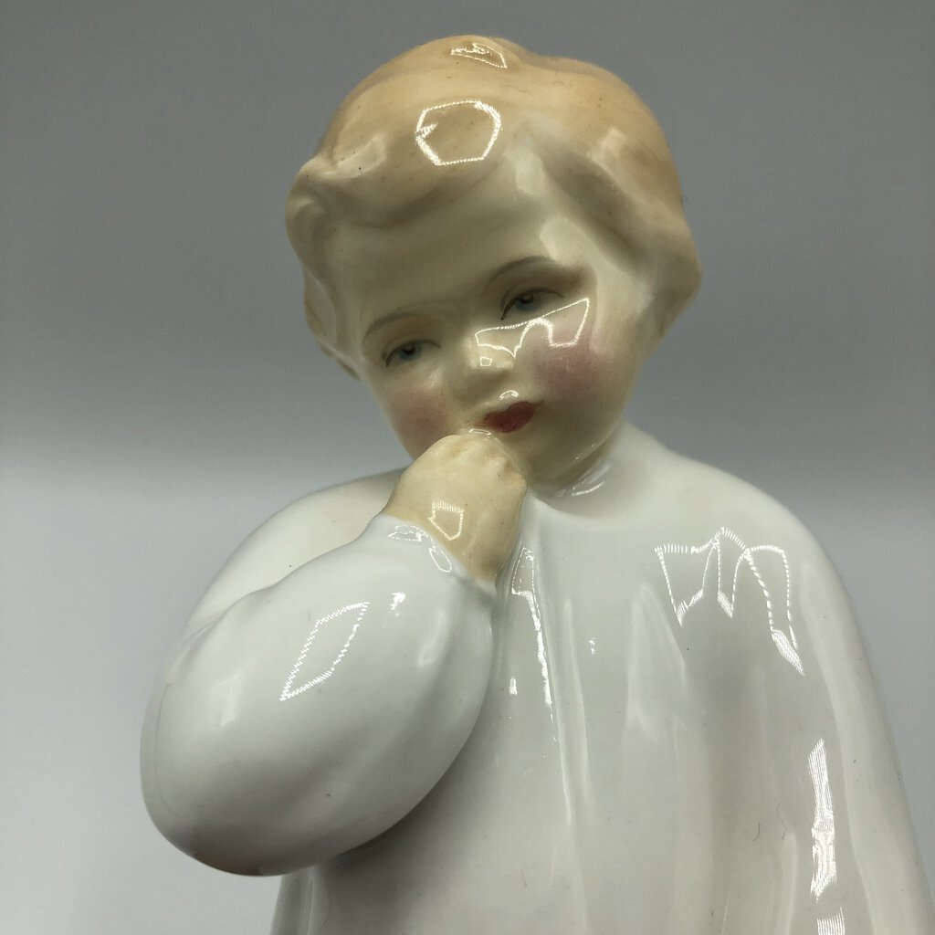 Vintage Royal Doulton “Darling” HN1319 Figurine /b
