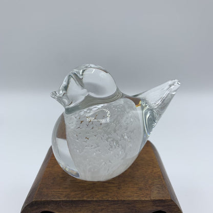 Vintage Art Glass Bird Figurine /hg