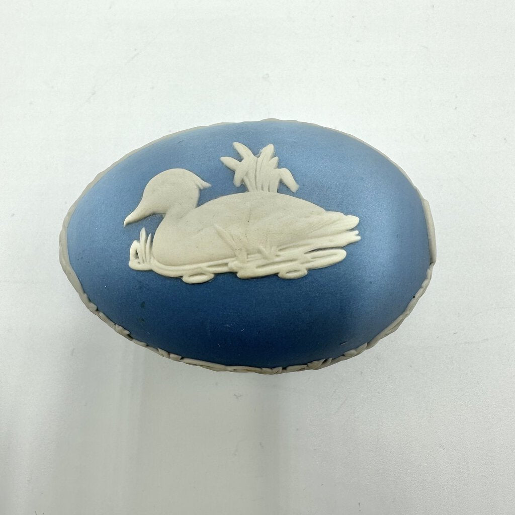 Vintage Wedgewood Blue Jasperware 1979 Easter Egg Trinket Box Duck /cb