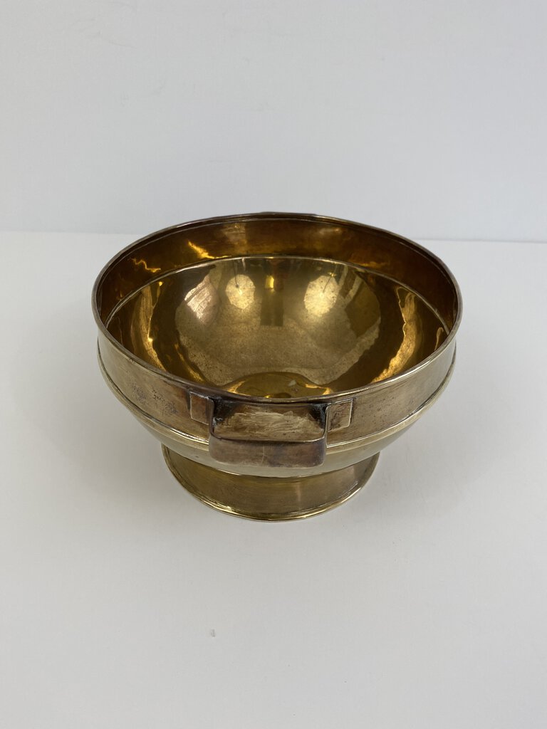 Mottahedeh Design Made in India Footed Brass Double Handled Large Bowl –  Pathway Market