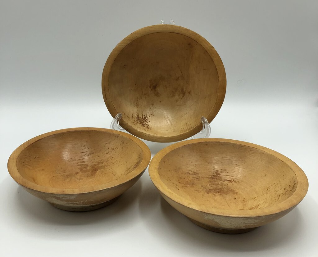 Vintage Set of 3 Munising Wood Bowls /b