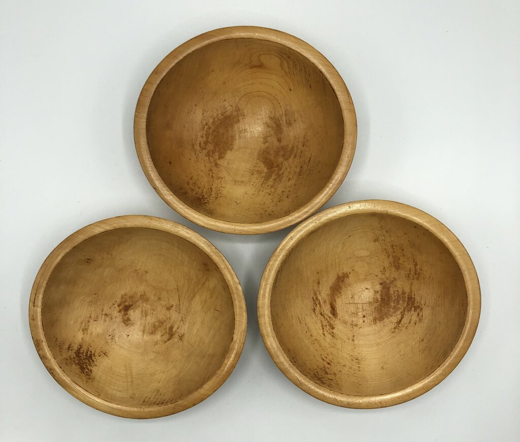 Vintage Set of 3 Munising Wood Bowls /b