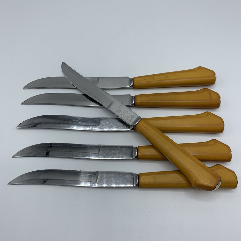 Vintage Regent Cutlery Co. Sheffield England “Peeredge” Butterscotch  Bakelite Steak Knives Set of 6 /hg