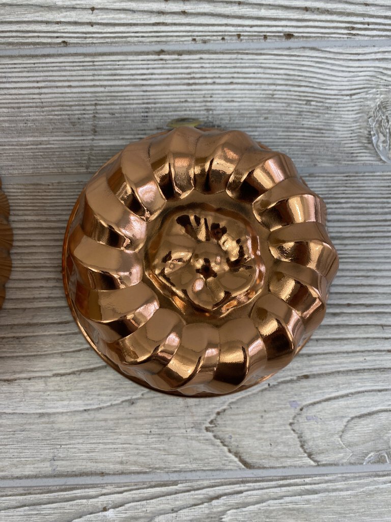 Two Copper Bundt/Cake/Jello Mold Pans 8.5” & 5.5” Korea/ Portugal /rw