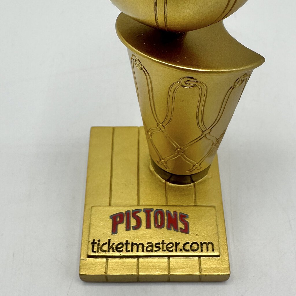 Detroit Pistons 2000/2010 5 Piece Memorabilia Lot Bobble Heads Coin Bank Trophy SGA /cb