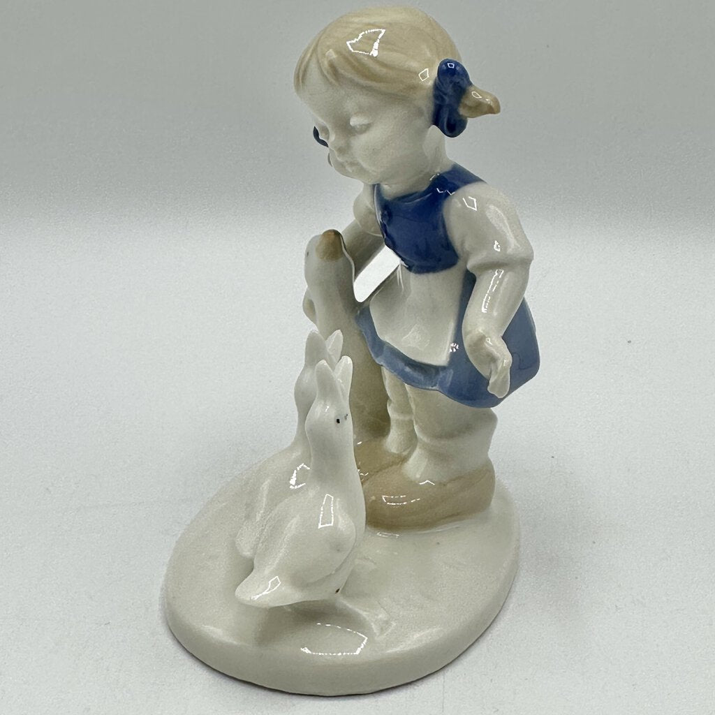 Vintage Lippelsdorf Porcelain Figurine “Girl With Ducks” East Germany /cb
