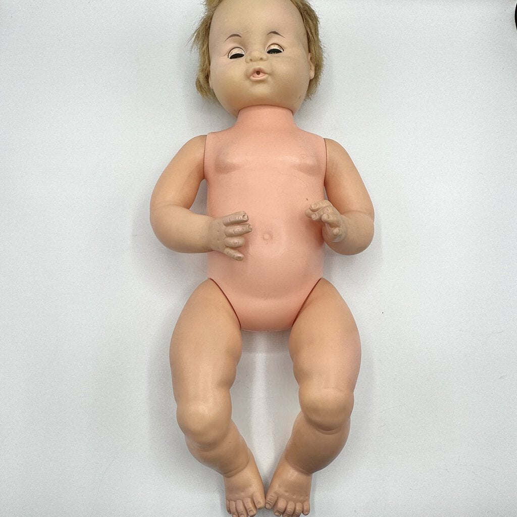 1961 Plated Moulde INC Vinyl and Plastic 19” Baby Doll Drinks and Wets Sleep Eyes /cb